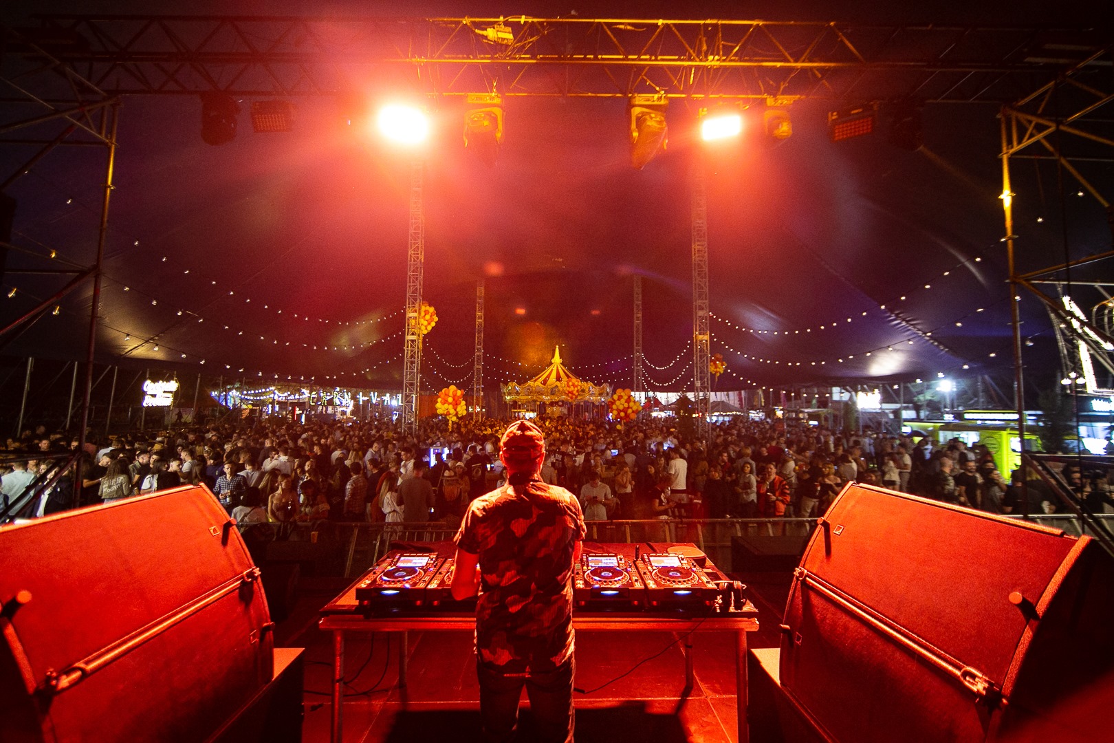 69580937_886693668363757_814254885116575744_n